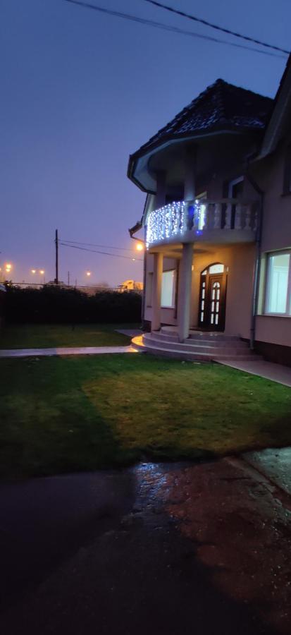 Casa Blanco Hotel Oradea Exterior photo