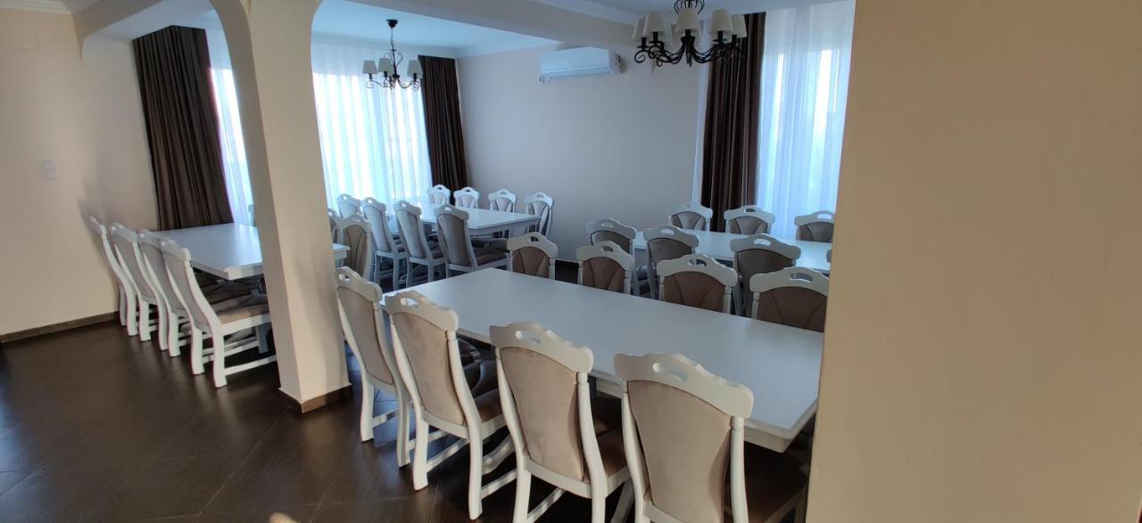 Casa Blanco Hotel Oradea Exterior photo